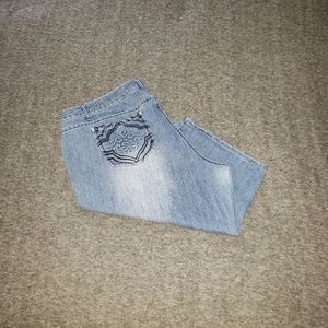 EUC Baccini Denim Capris w/pocket design & flare